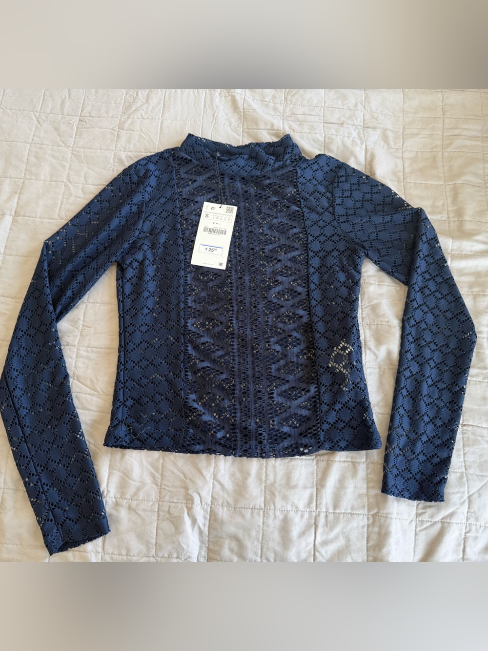 ▪️NWT Zara Navy Eyelet ▪️